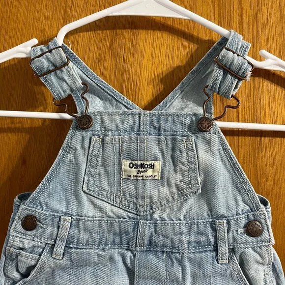 VTG OshKosh B’gosh Girl’s Light Wash Ruffled Denim Overall Jumper Dress 18Months - Picture 3 of 9